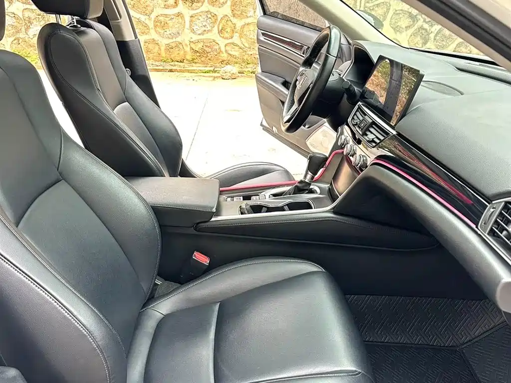 Honda Accord — фото 6