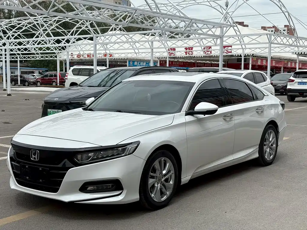Honda Accord — фото 3