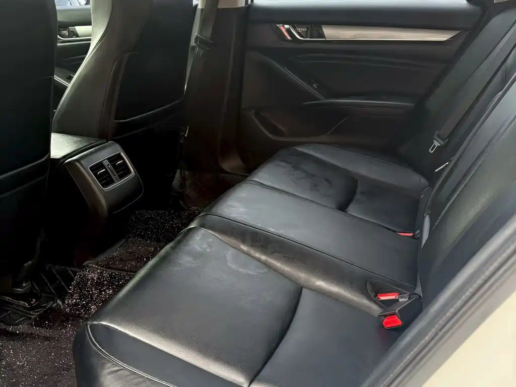 Honda Accord — фото 5
