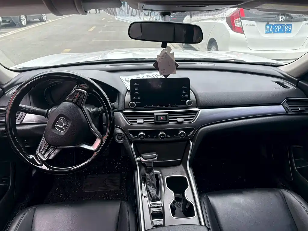 Honda Accord — фото 6