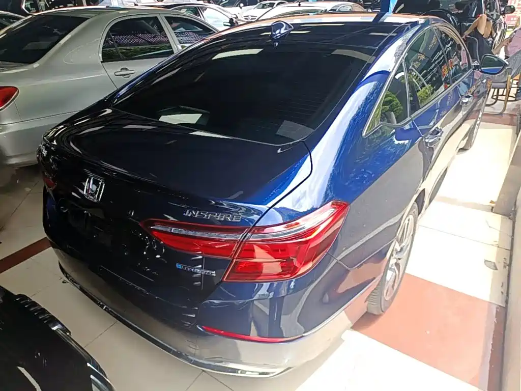 Honda Inspire — фото 7