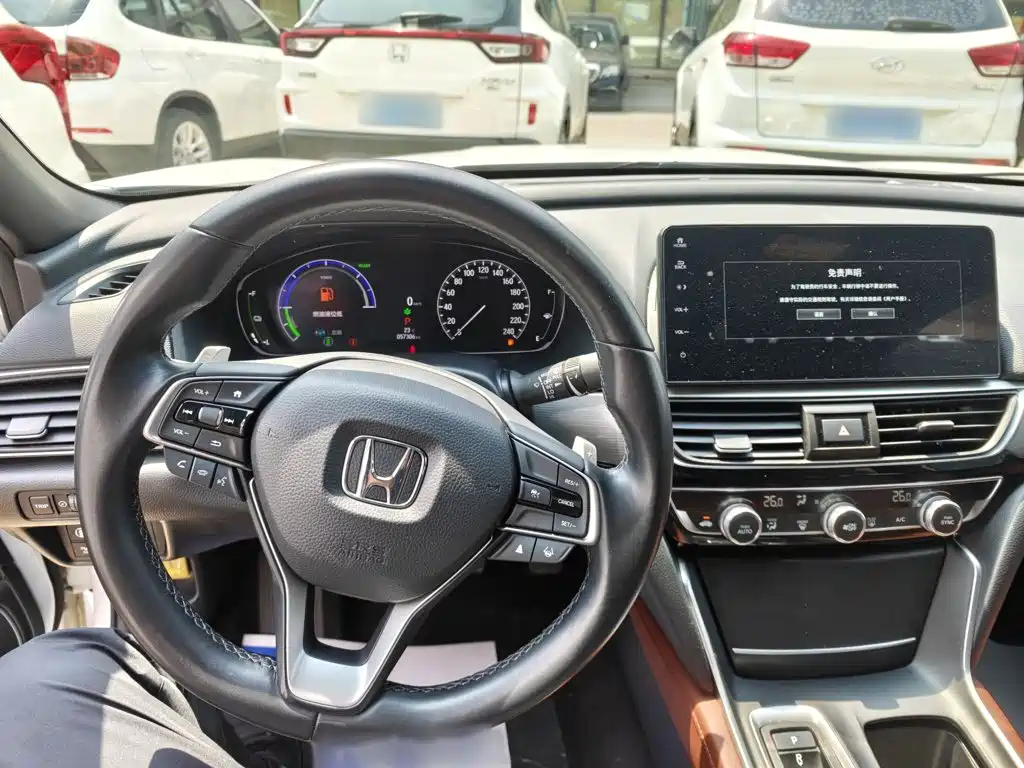 Honda Inspire — фото 9