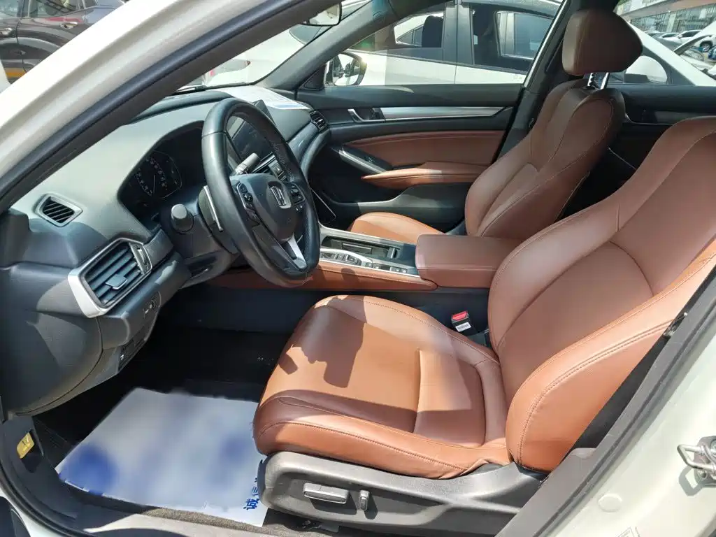 Honda Inspire — фото 10