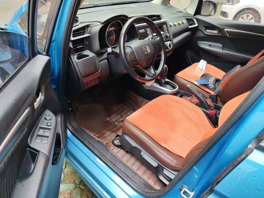 Honda Fit — фото 14