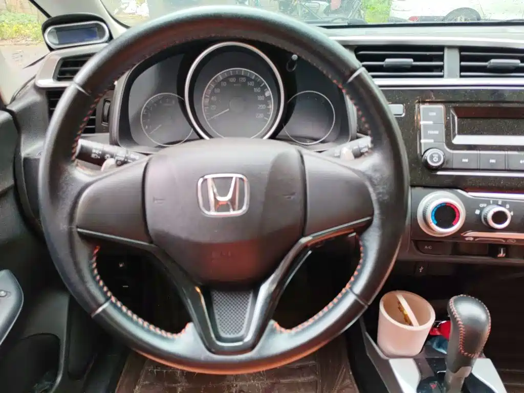 Honda Fit — фото 3