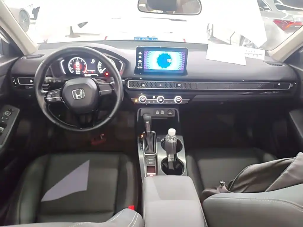 Honda Civic — фото 10
