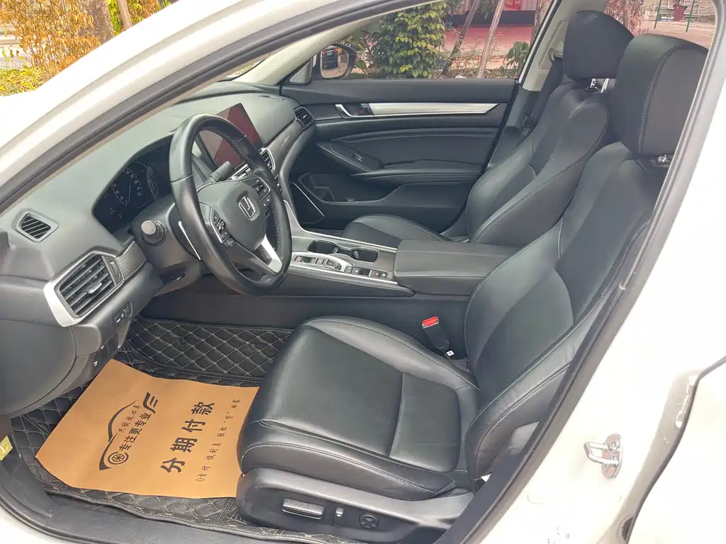 Honda Accord — фото 18
