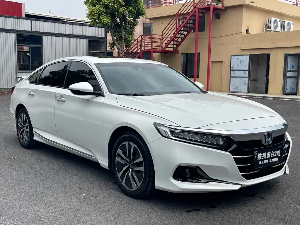 Honda Accord — фото 3