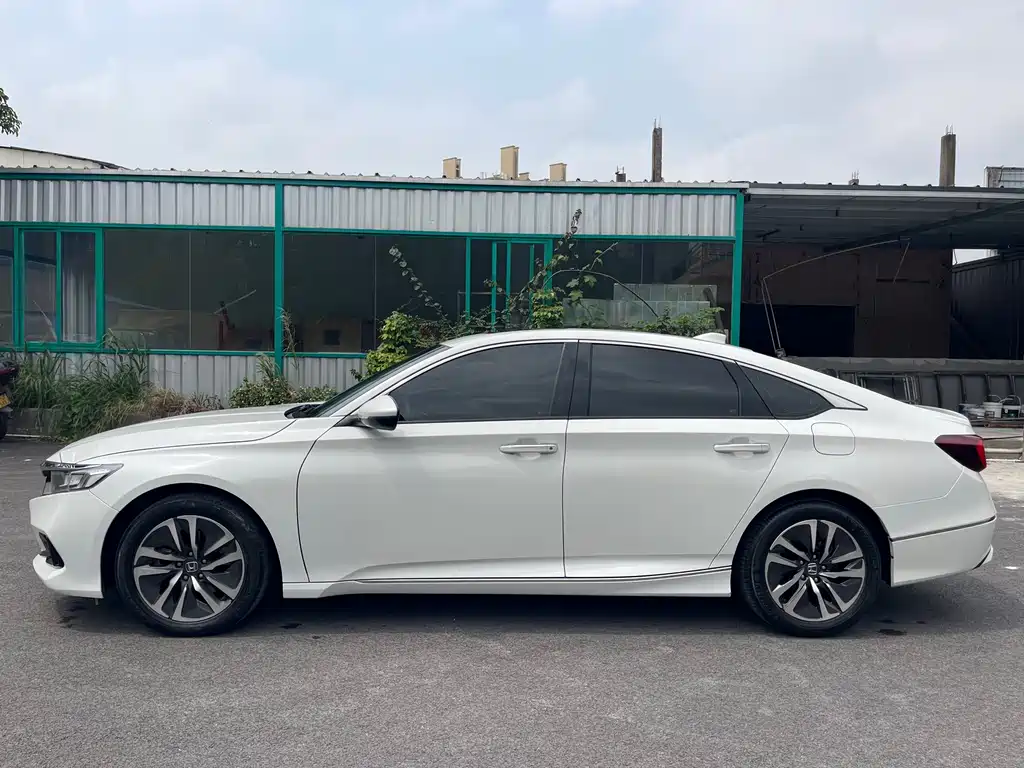 Honda Accord — фото 4