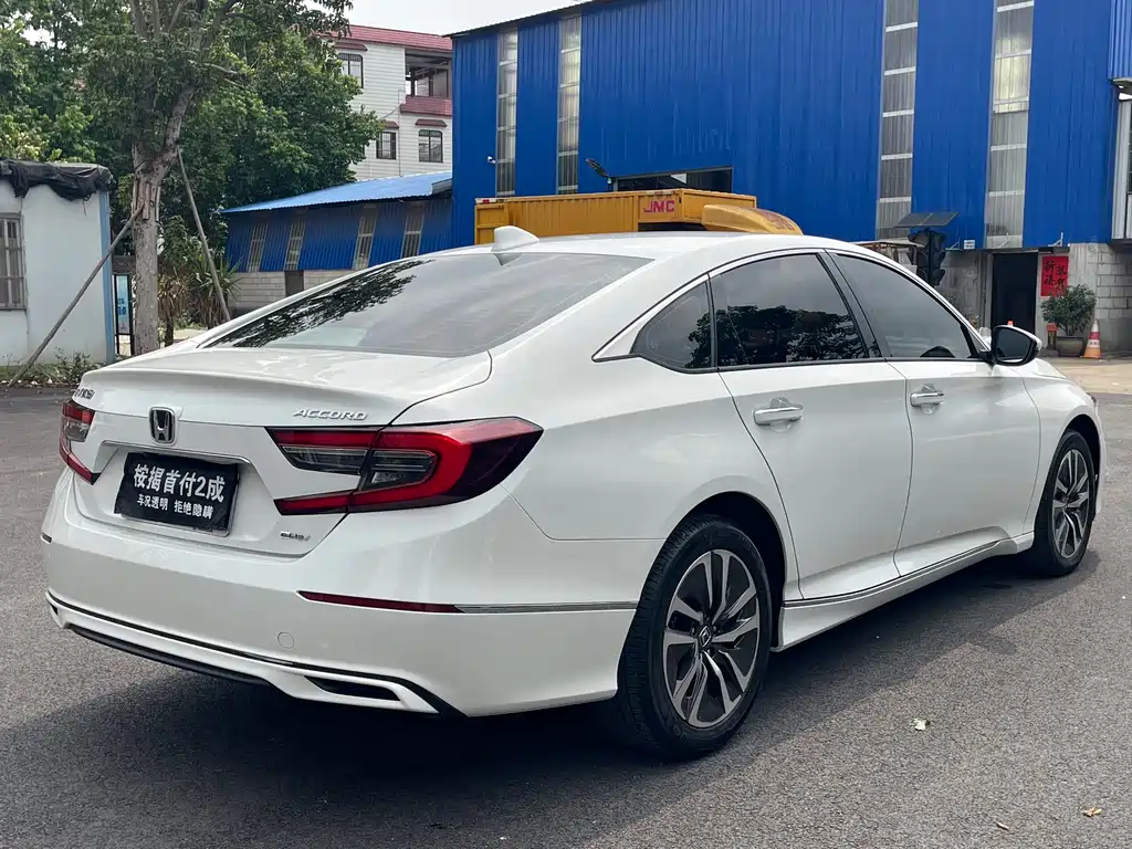 Honda Accord — фото 5
