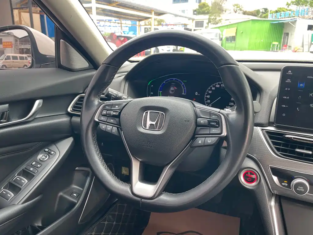 Honda Accord — фото 10