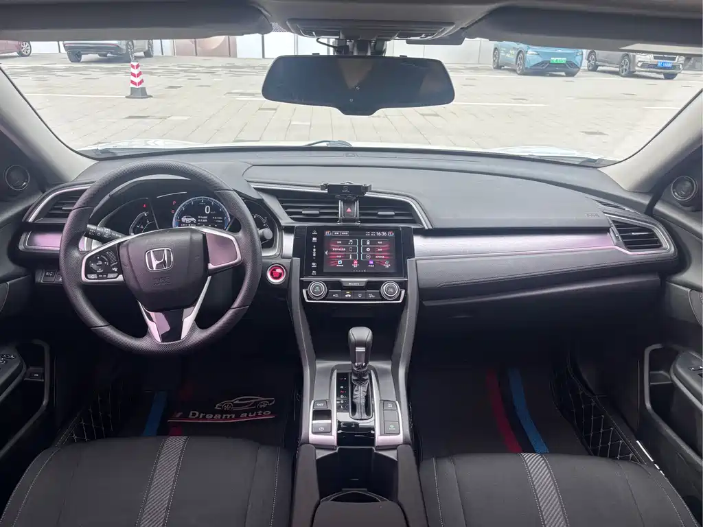 Honda Civic — фото 14