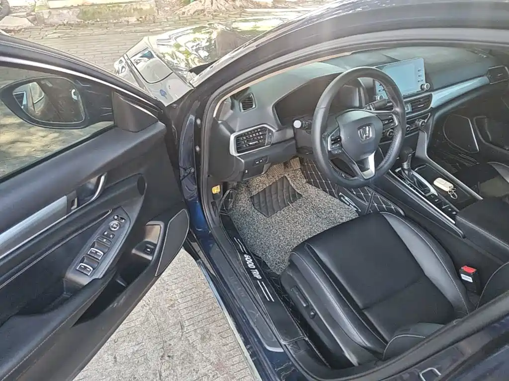Honda Inspire — фото 16