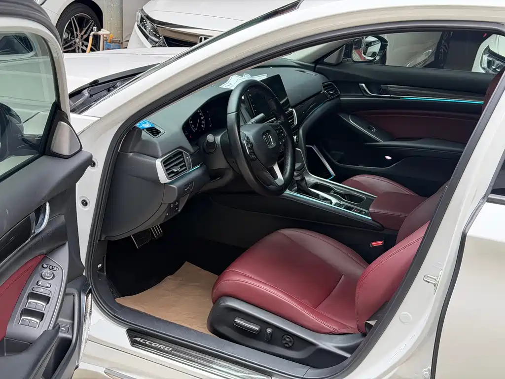 Honda Accord — фото 3