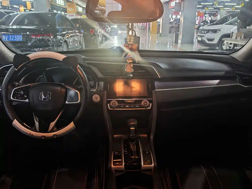Honda Civic — фото 7
