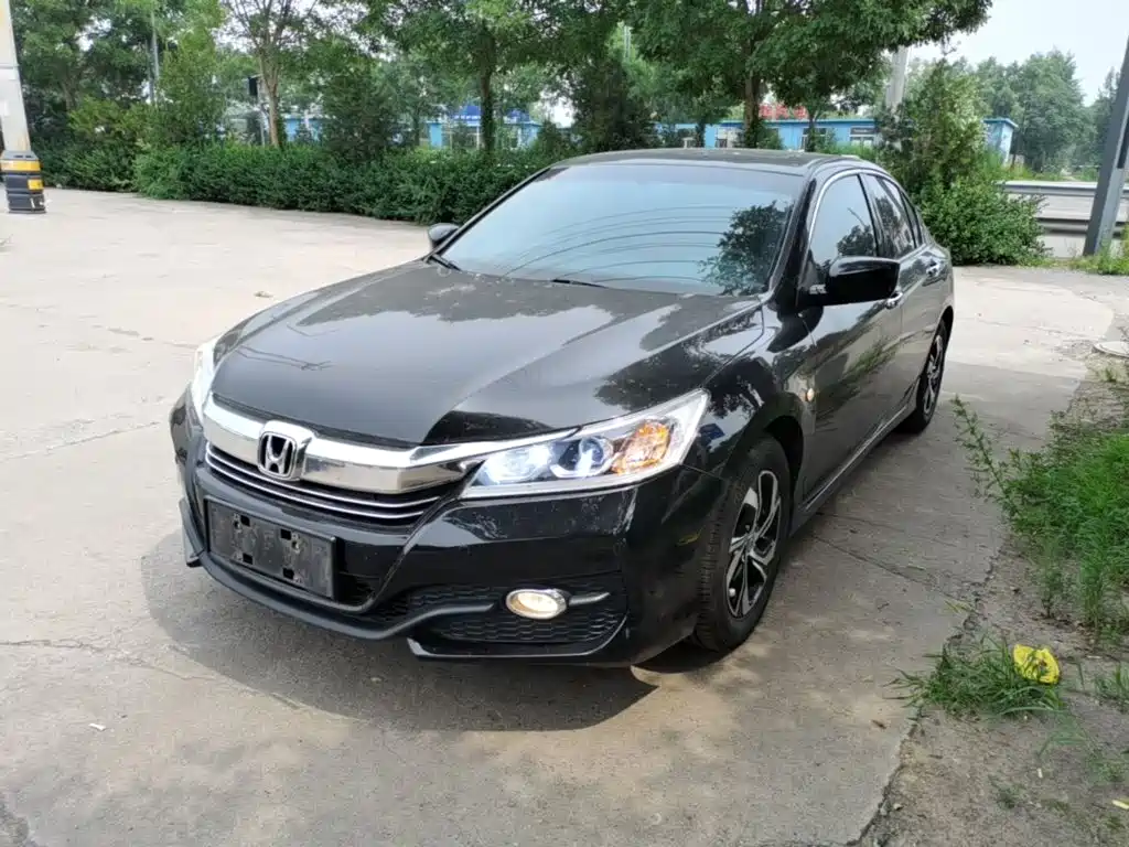 Honda Accord — фото 2