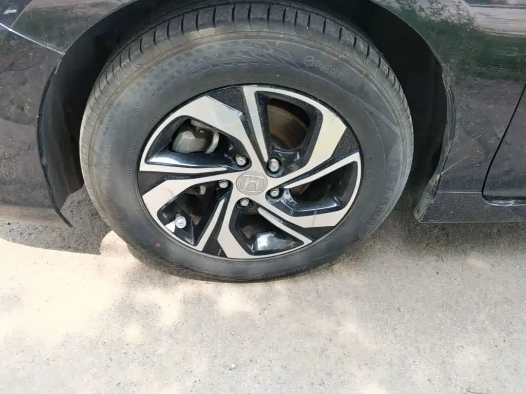 Honda Accord — фото 23