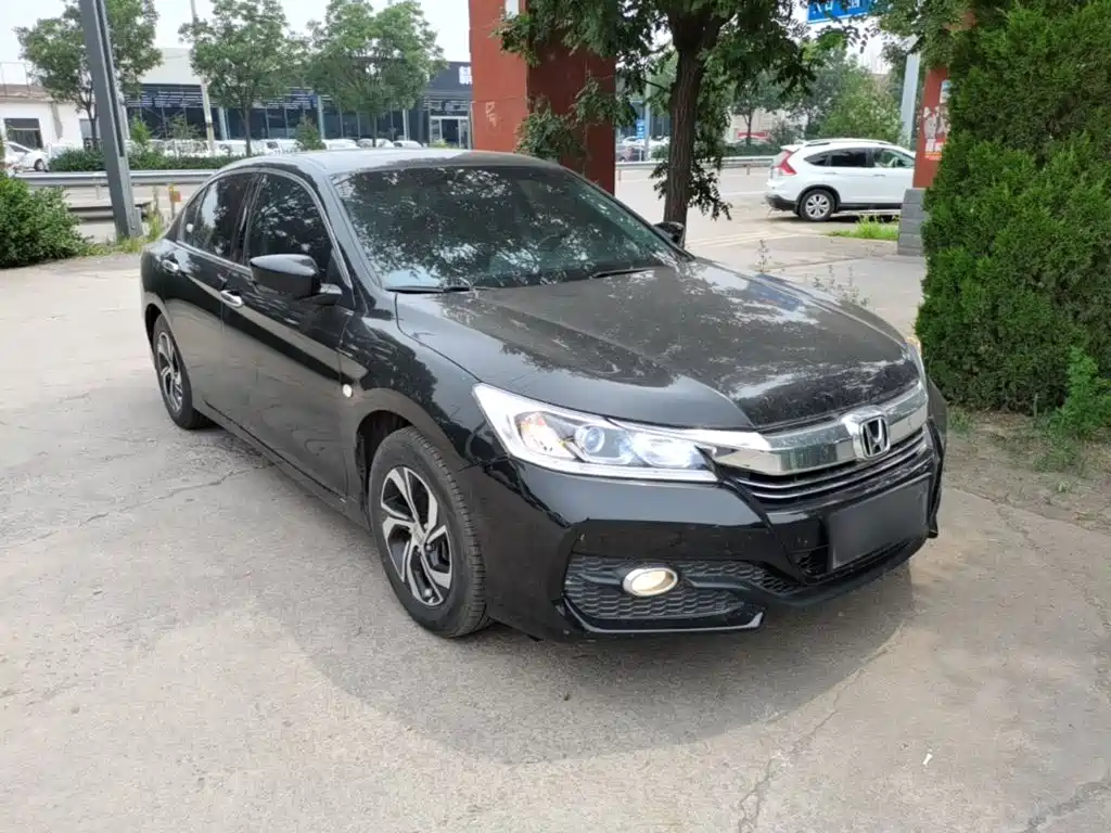 Honda Accord — фото 4