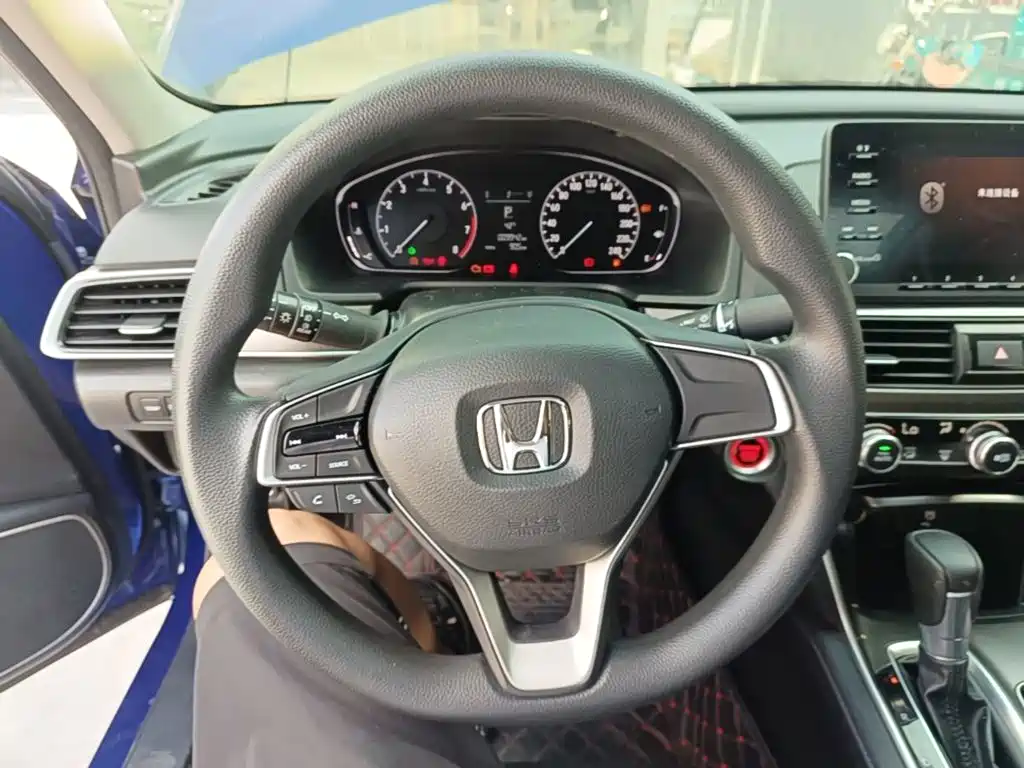 Honda Accord — фото 11