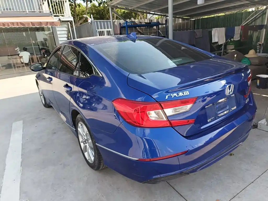 Honda Accord — фото 5