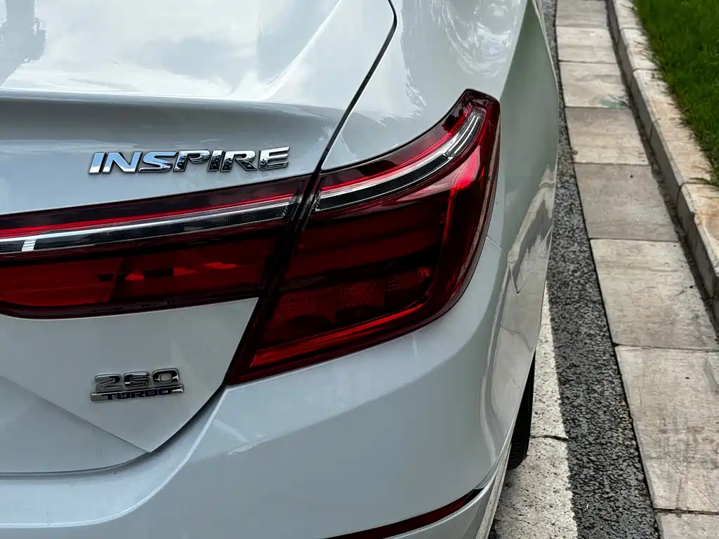 Honda Inspire — фото 23