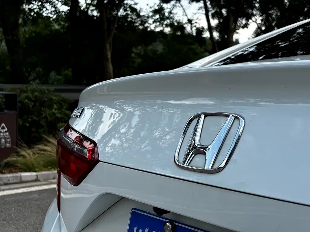 Honda Inspire — фото 24