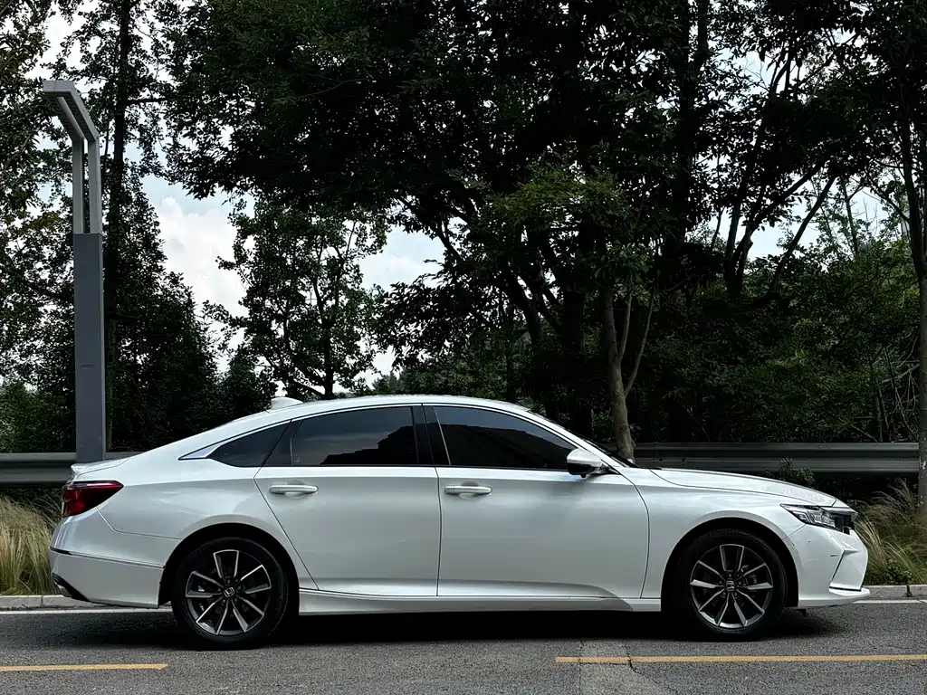 Honda Inspire — фото 32