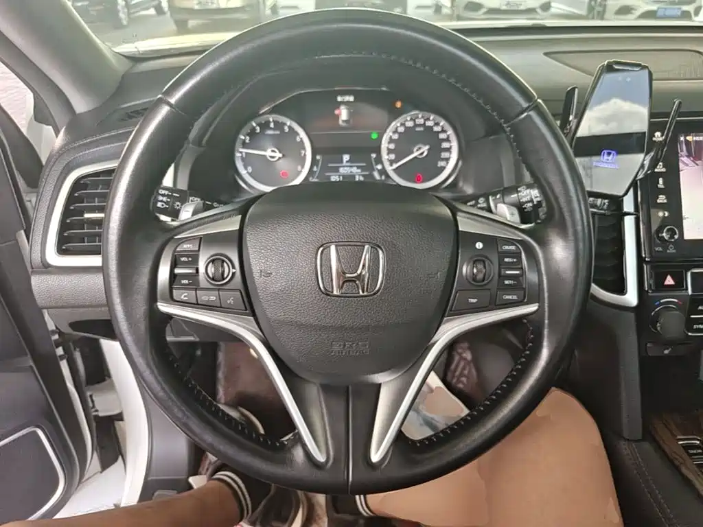 Honda UR-V — фото 11