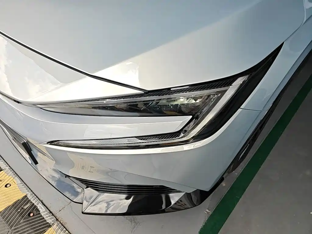 Honda e:NP2 — фото 24
