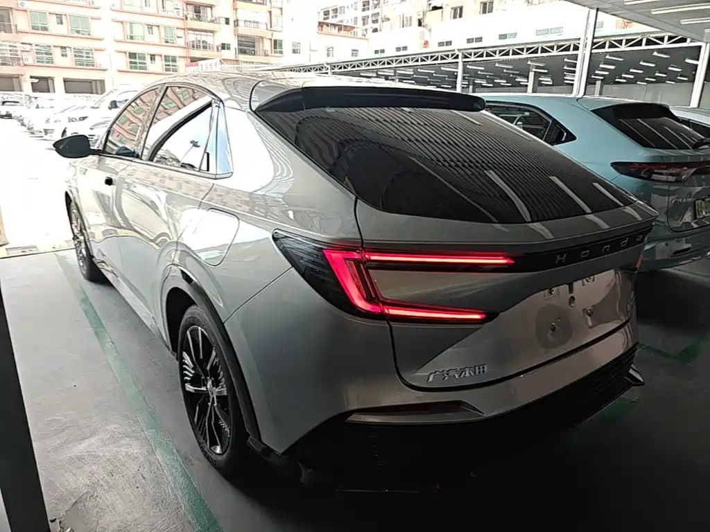 Honda e:NP2 — фото 5