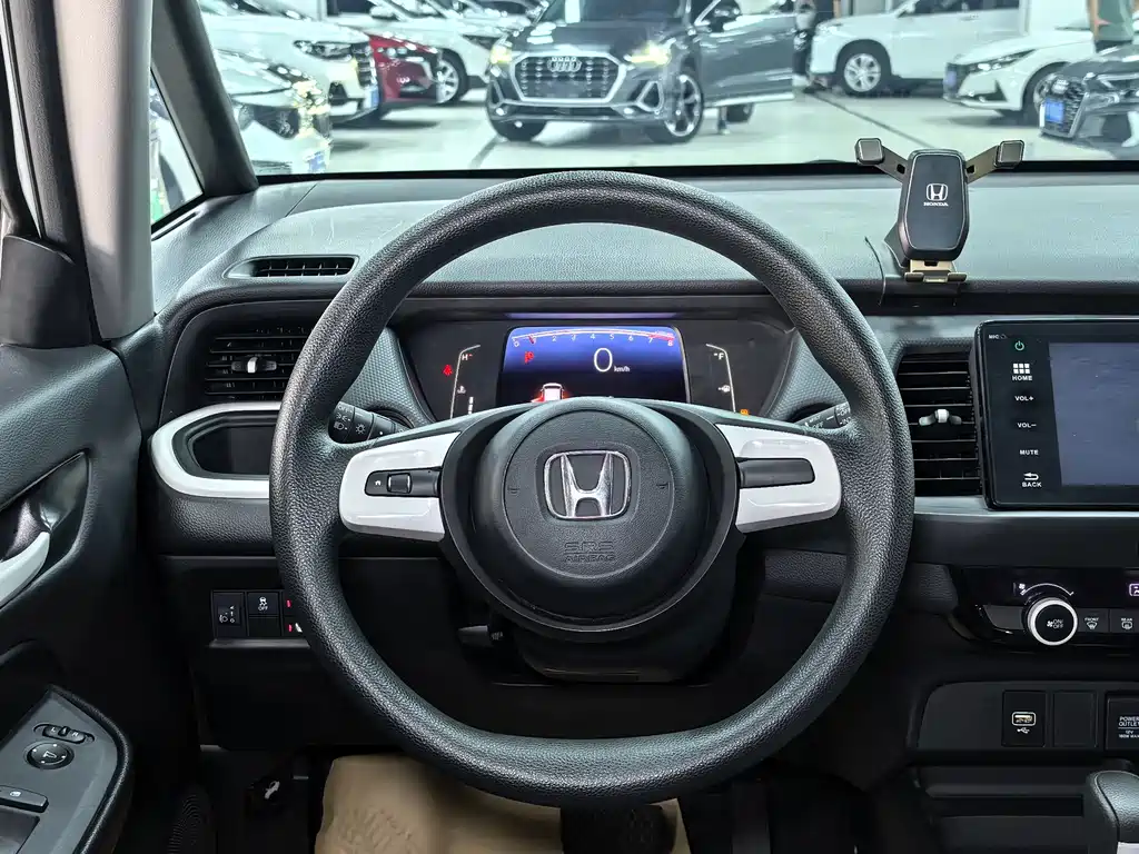 Honda Fit — фото 11