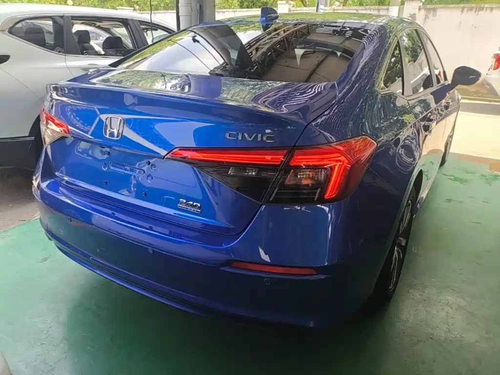 Honda Civic — фото 7