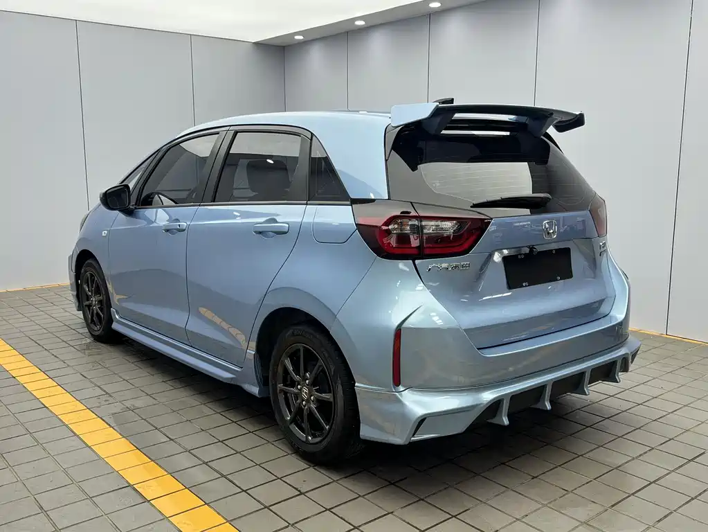 Honda Fit — фото 4