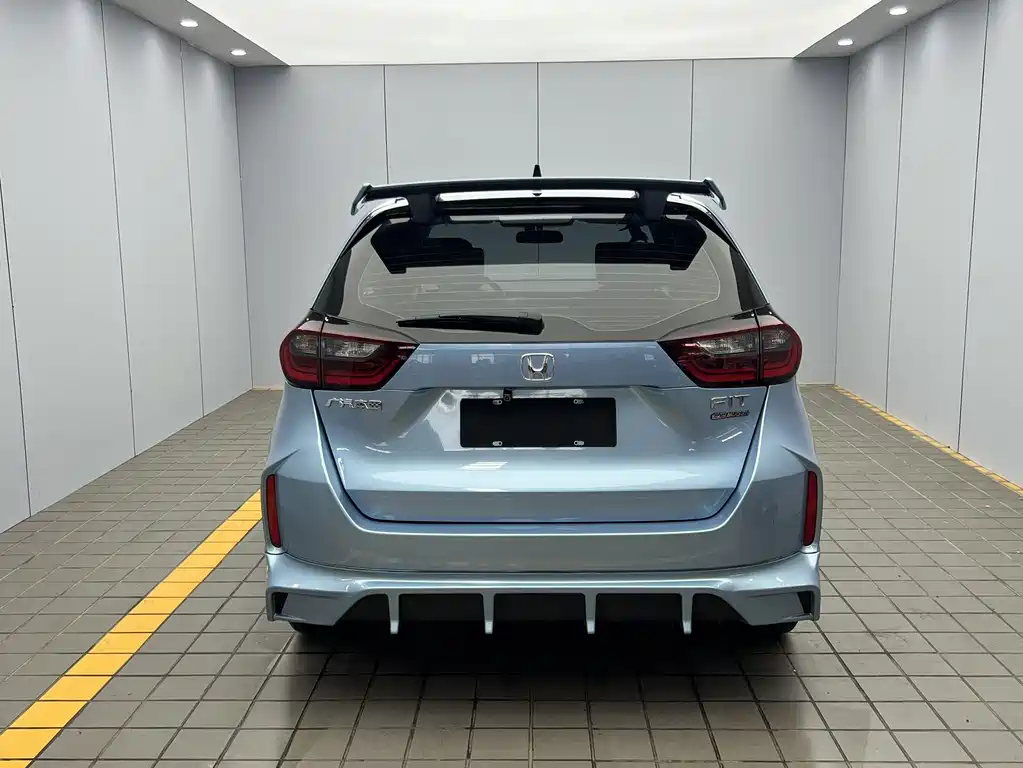 Honda Fit — фото 5
