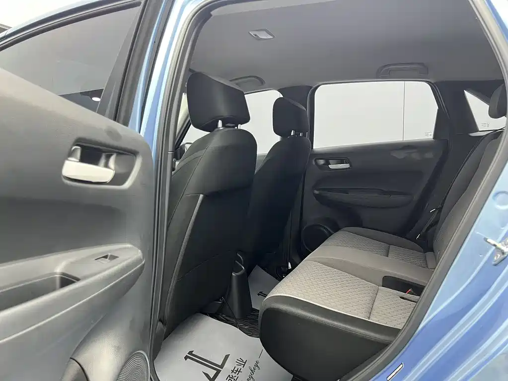 Honda Fit — фото 8