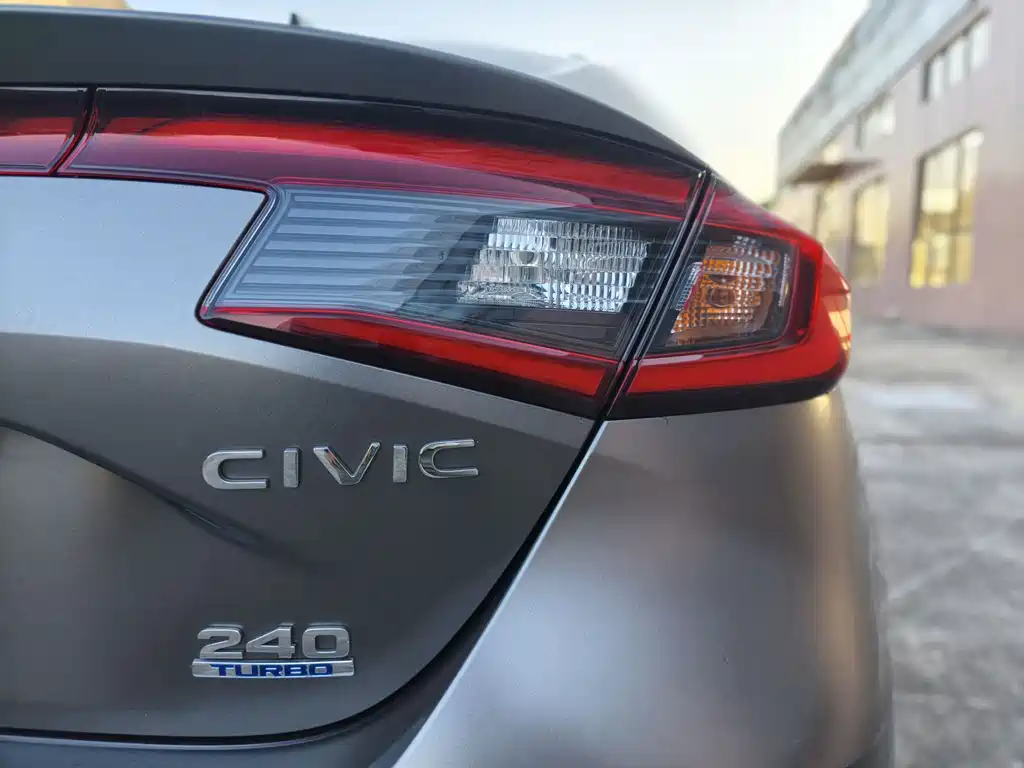Honda Civic — фото 18