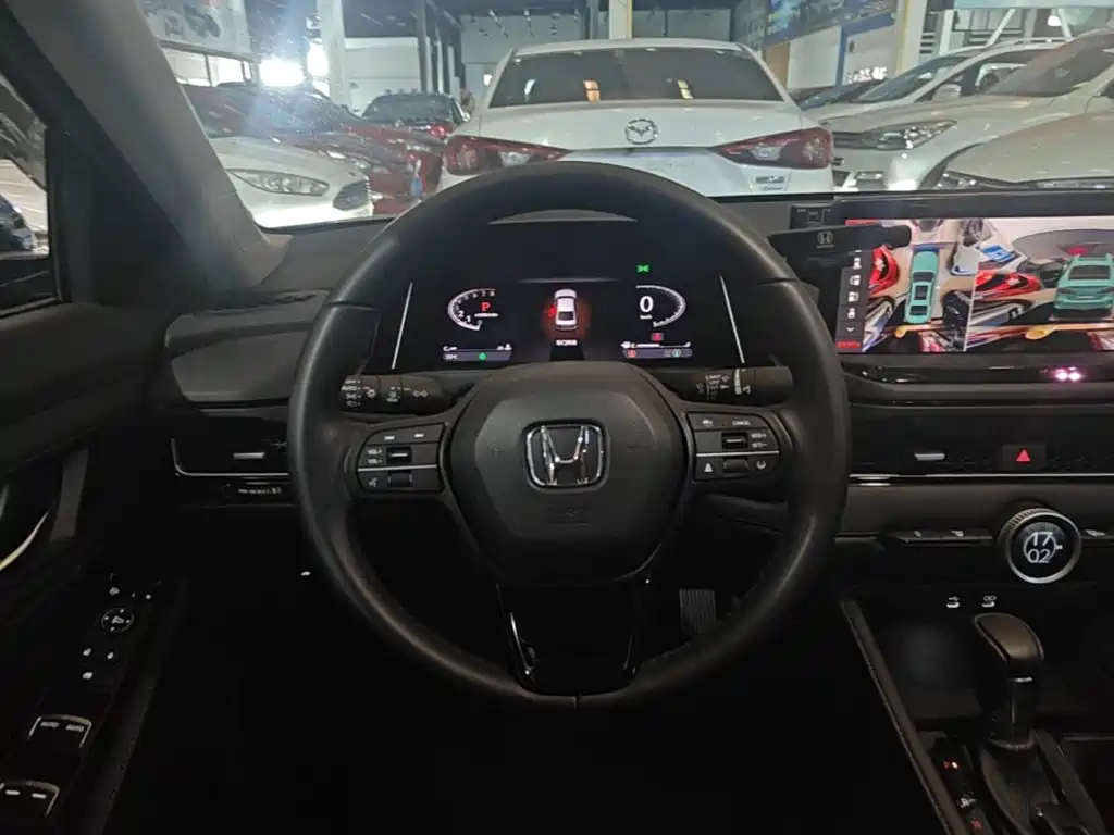 Honda Inspire — фото 11