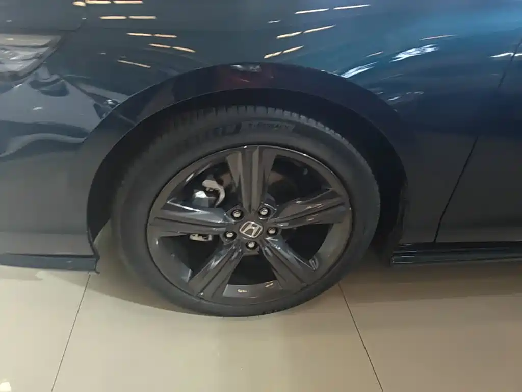 Honda Inspire — фото 23