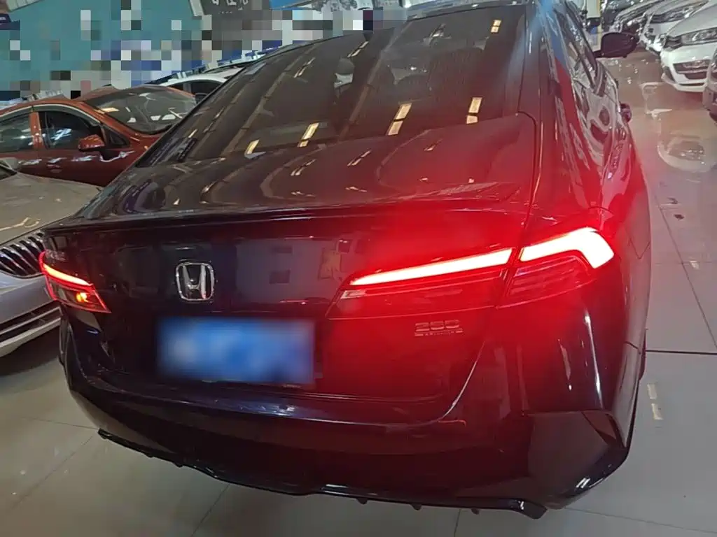 Honda Inspire — фото 6