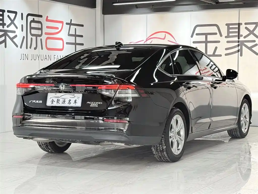 Honda Accord — фото 6