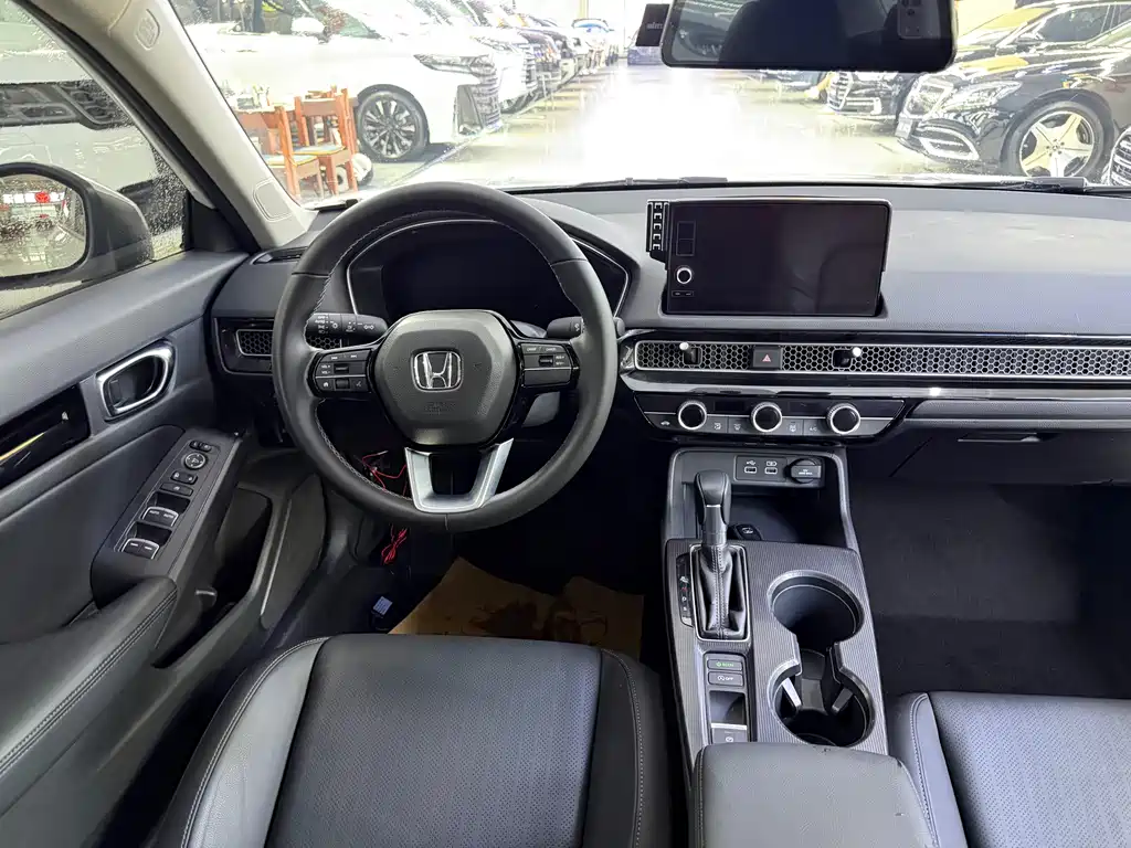 Honda Civic — фото 10