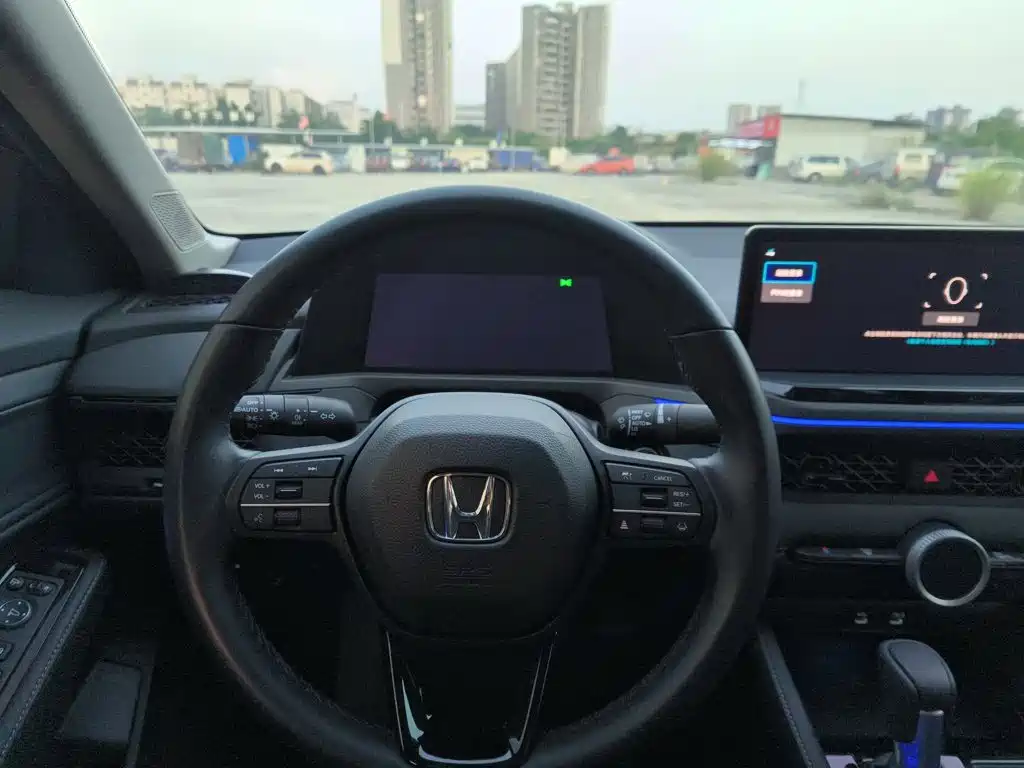Honda Accord — фото 6
