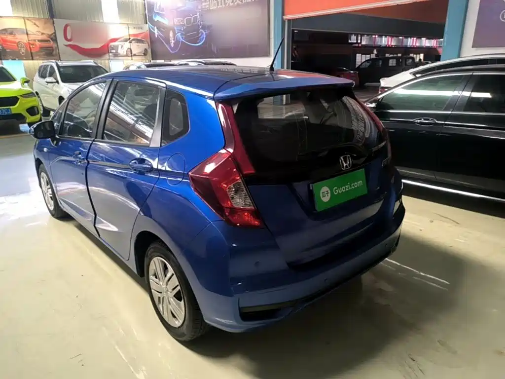 Honda Fit — фото 5