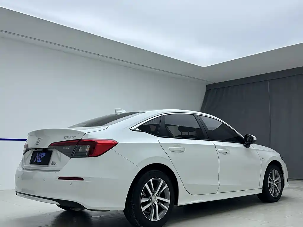 Honda Civic — фото 6