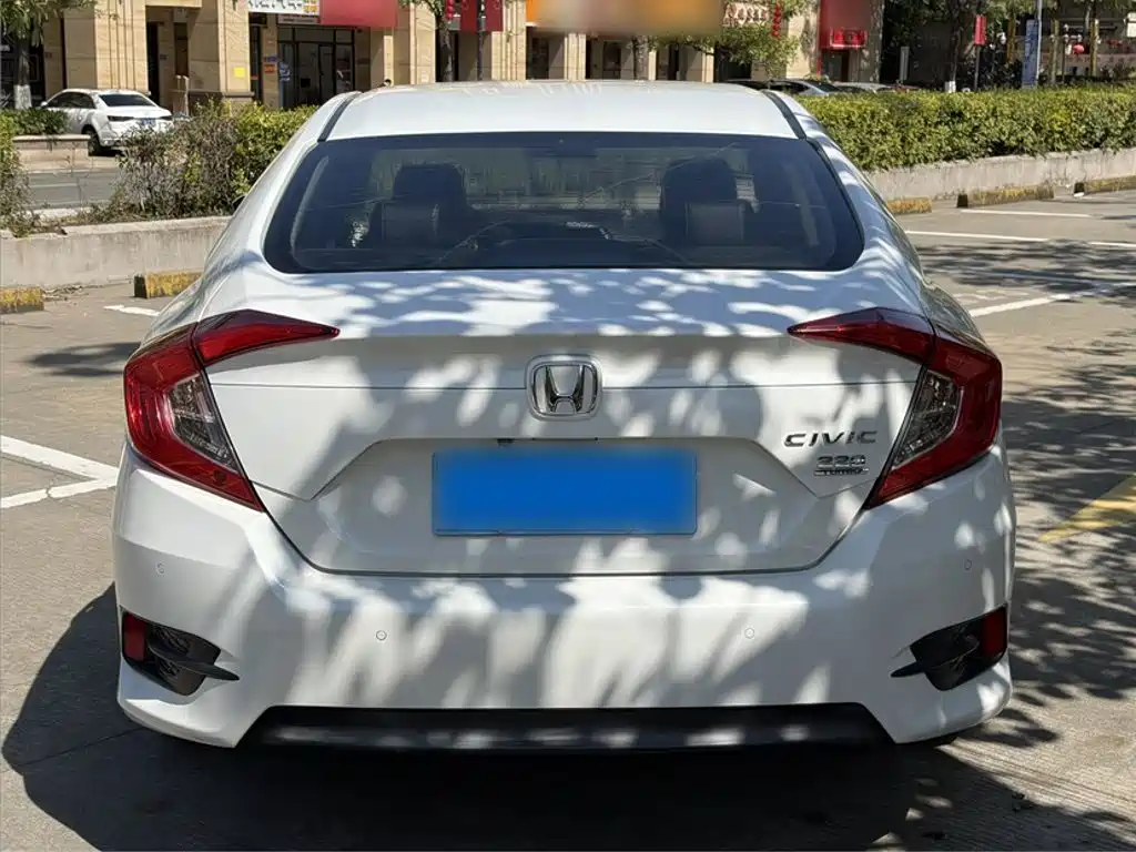 Honda Civic — фото 11