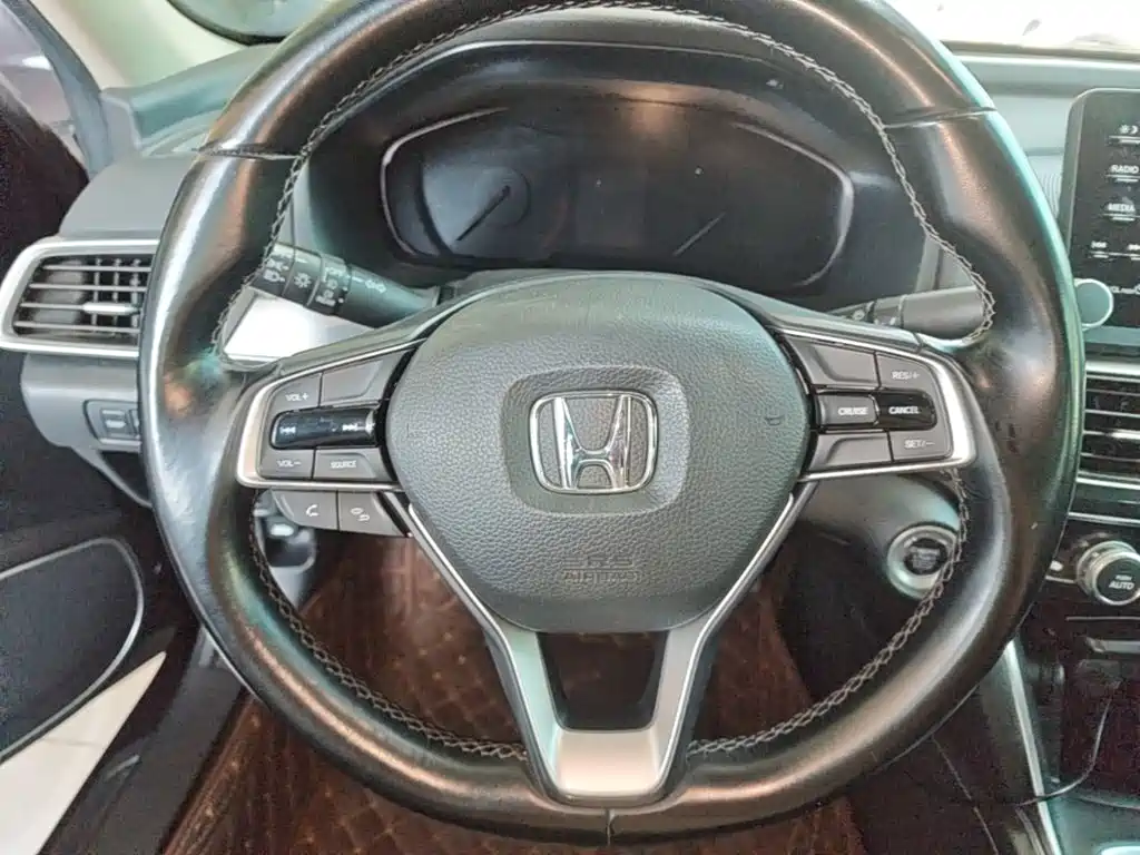 Honda Inspire — фото 11