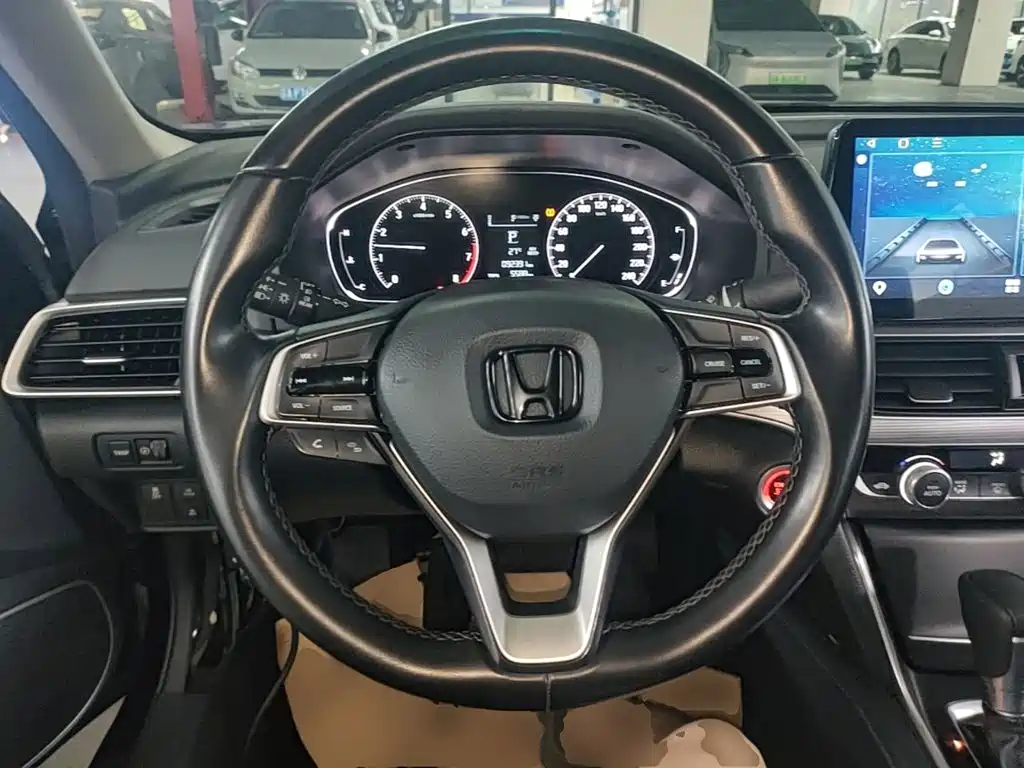 Honda Accord — фото 11