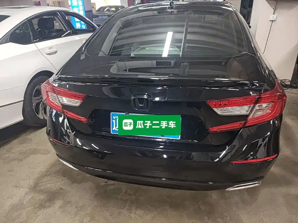 Honda Accord — фото 6