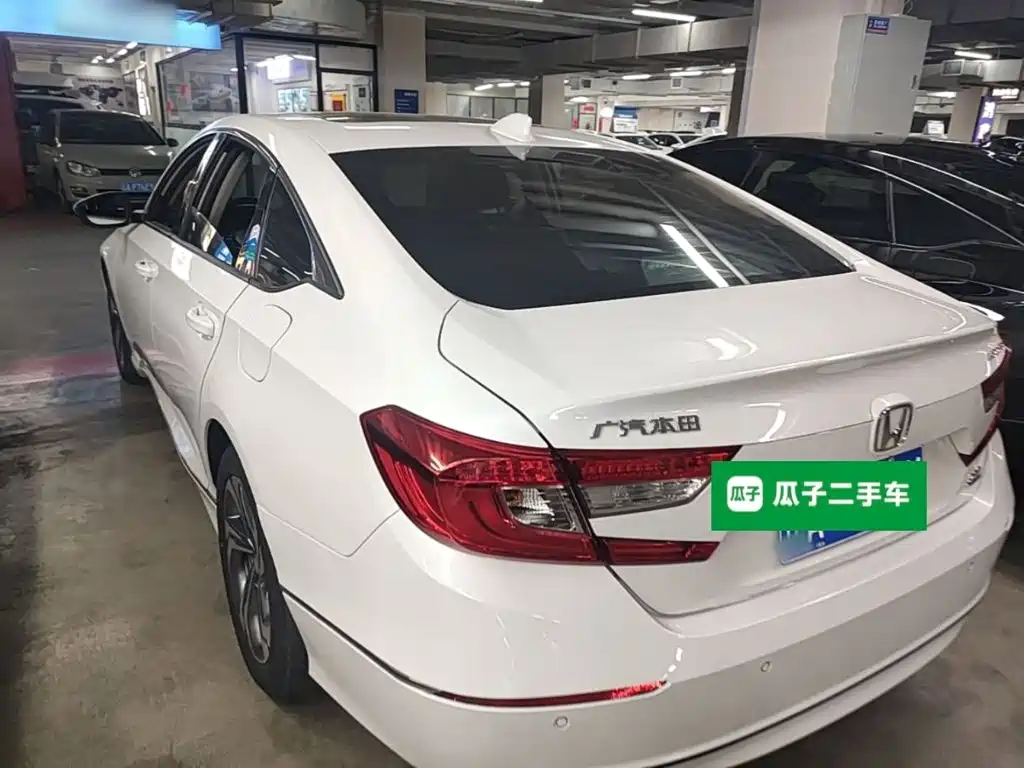 Honda Accord — фото 5