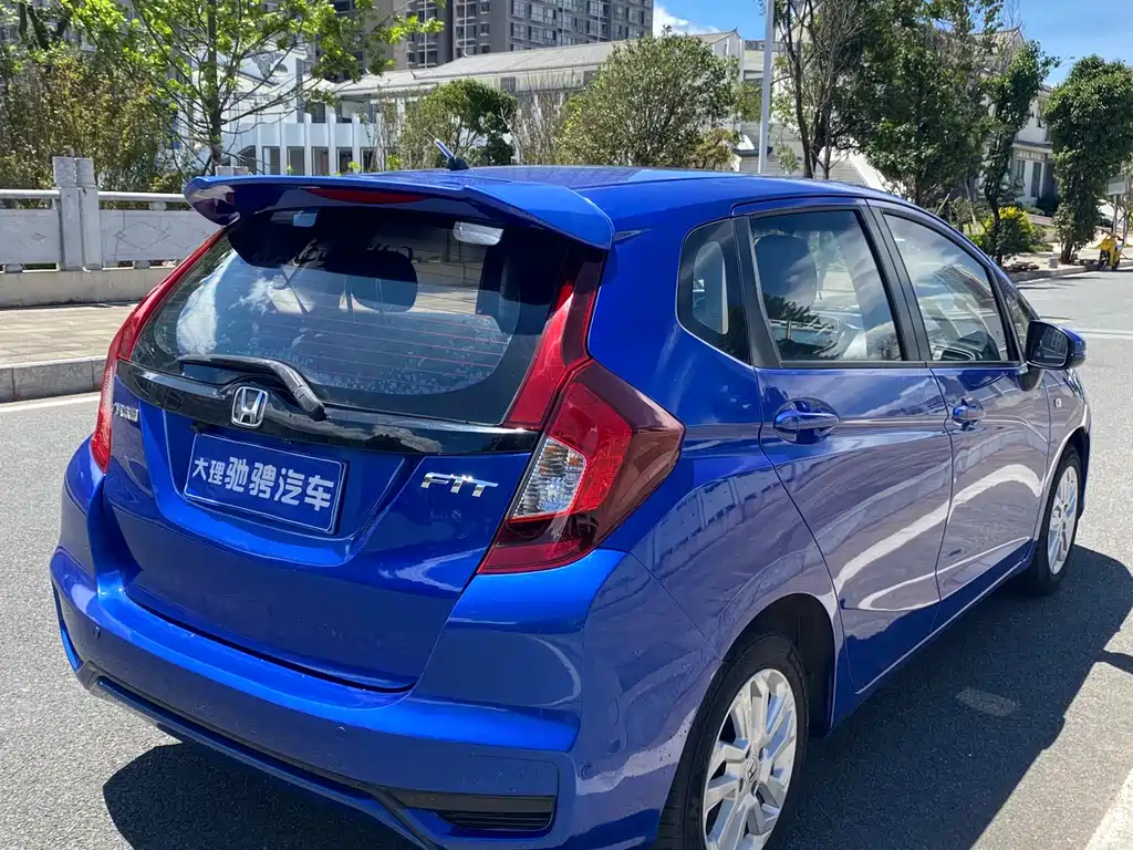 Honda Fit — фото 6